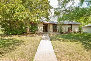 3949 Royal Palms Ct, Dallas, TX 75244 - Photo 2