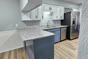1124 Kathy Ln, Lewisville, TX 75067 - Photo 8