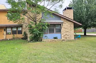 1124 Kathy Ln, Lewisville, TX 75067 - Photo 4