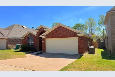 4805 Summer Oaks Lane, Fort Worth, TX 76123 - Photo 2