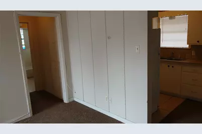 693 E North 15th Street #B, Abilene, TX 79601 - Photo 4