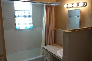 693 E N 15th St, Abilene, TX 79601 - Photo 10