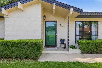 217 E Louella Drive, Hurst, TX 76054 - Photo 2