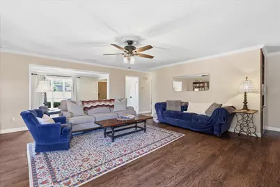 217 E Louella Drive, Hurst, TX 76054 - Photo 10