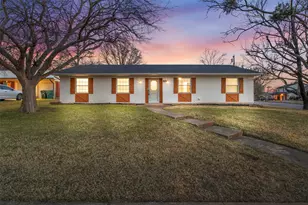 622 Oxford Dr, Sherman, TX 75092 - Photo 2