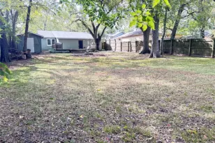 846 Davis Street S, Sulphur Springs, TX 75482 - Photo 32