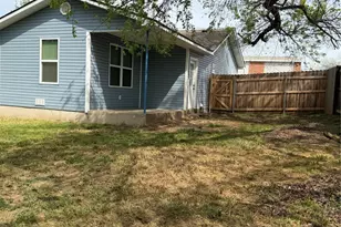 204 E 5th St, Springtown, TX 76082 - Photo 4