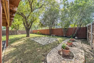 821 Prestwick St, Bedford, TX 76022 - Photo 40