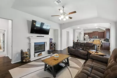 221 Gardenia Drive, Azle, TX 76020 - Photo 14