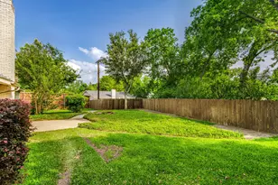 2772 Bay Meadows Cir, Farmers Branch, TX 75234 - Photo 28