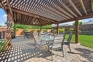 517 Highland Park Dr, Hurst, TX 76054 - Photo 32