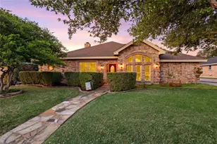517 Highland Park Dr, Hurst, TX 76054 - Photo 1