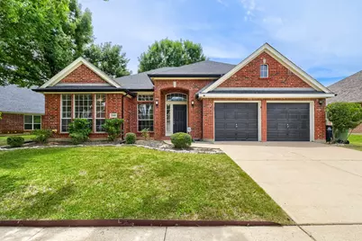 2306 Everton Drive, Arlington, TX 76001 - Photo 1