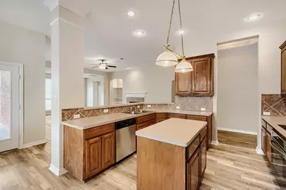 2306 Everton Drive, Arlington, TX 76001 - Photo 12
