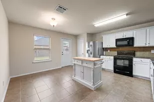 227 Old Spanish Trail, Waxahachie, TX 75167 - Photo 2