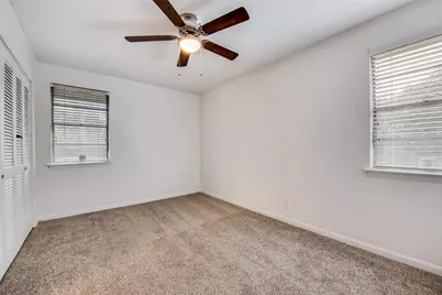 3711 E Devonshire Court, Irving, TX 75062 - Photo 12