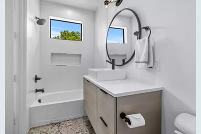 2325 Hondo Avenue, Dallas, TX 75219 - Photo 28