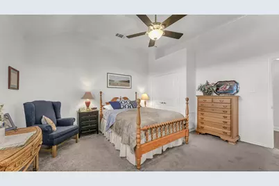 604 Holiday Hills Drive, Mineral Wells, TX 76067 - Photo 4