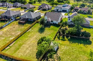 604 Holiday Hills Dr, Mineral Wells, TX 76067 - Photo 6