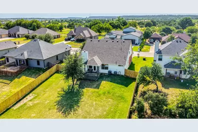 604 Holiday Hills Drive, Mineral Wells, TX 76067 - Photo 36
