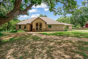 162 Shady Oaks Cir, Sherman, TX 75092 - Photo 2