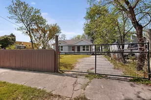 1529 Conner Dr, Dallas, TX 75217 - Photo 2