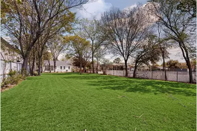 1529 Conner Drive, Dallas, TX 75217 - Photo 8