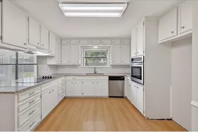 212 Childers Avenue, Benbrook, TX 76126 - Photo 10