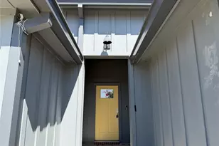 820 Lakeview Dr, Alvarado, TX 76009 - Photo 2