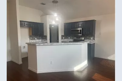 1825 Kingsbrook Trail, Fort Worth, TX 76120 - Photo 6