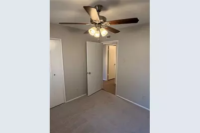 829 Pinoak Drive, Grand Prairie, TX 75052 - Photo 14