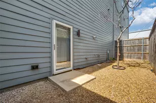 2711 Kimsey Dr, Dallas, TX 75235 - Photo 12