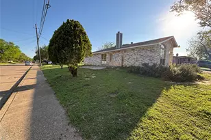 9444 Lipton Ln, Dallas, TX 75217 - Photo 18