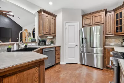 125 Miramar Circle, Weatherford, TX 76085 - Photo 10