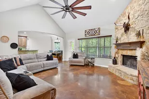 125 Miramar Cir, Weatherford, TX 76085 - Photo 4