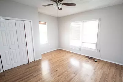 923 S Wine Street, Gainesville, TX 76240 - Photo 4