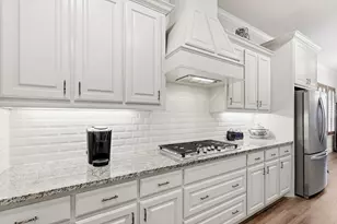 6909 Heather Ln, North Richland Hills, TX 76182 - Photo 14