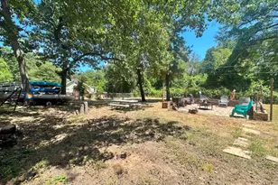 304 Ridgewood Dr, Tool, TX 75143 - Photo 2
