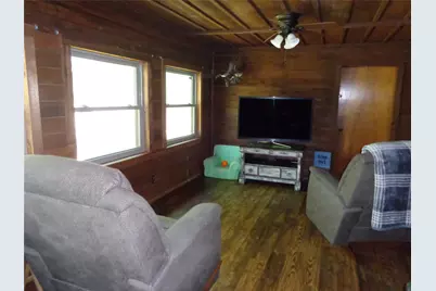 1201 S Bois D Arc Street, Grandview, TX 76050 - Photo 4