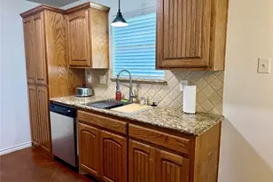 124 Joyce St, Whitney, TX 76692 - Photo 12