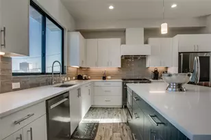 410 Melba St, Dallas, TX 75208 - Photo 2