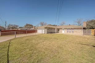 876 Dogwood Trail, Lancaster, TX 75146 - Photo 24
