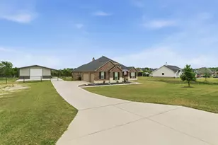 1052 Winecup Ln, Weatherford, TX 76085 - Photo 2