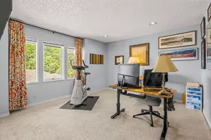 2129 Fountain Square Dr, Fort Worth, TX 76107 - Photo 18