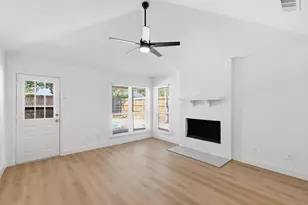 1140 W Hills Terrace, Saginaw, TX 76179 - Photo 4