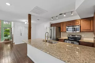 3227 Elizabeth St, Dallas, TX 75204 - Photo 2