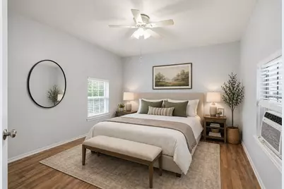 127 E Walker Street, Denison, TX 75021 - Photo 4