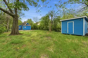 127 E Walker St, Denison, TX 75021 - Photo 22