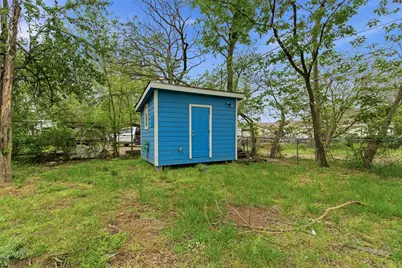 127 E Walker Street, Denison, TX 75021 - Photo 24