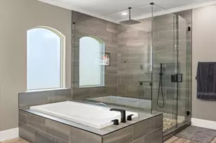 1203 Huntington Cove Ct, Granbury, TX 76048 - Photo 16